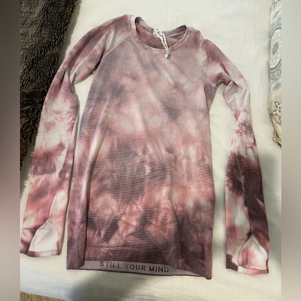 Lululemon top
